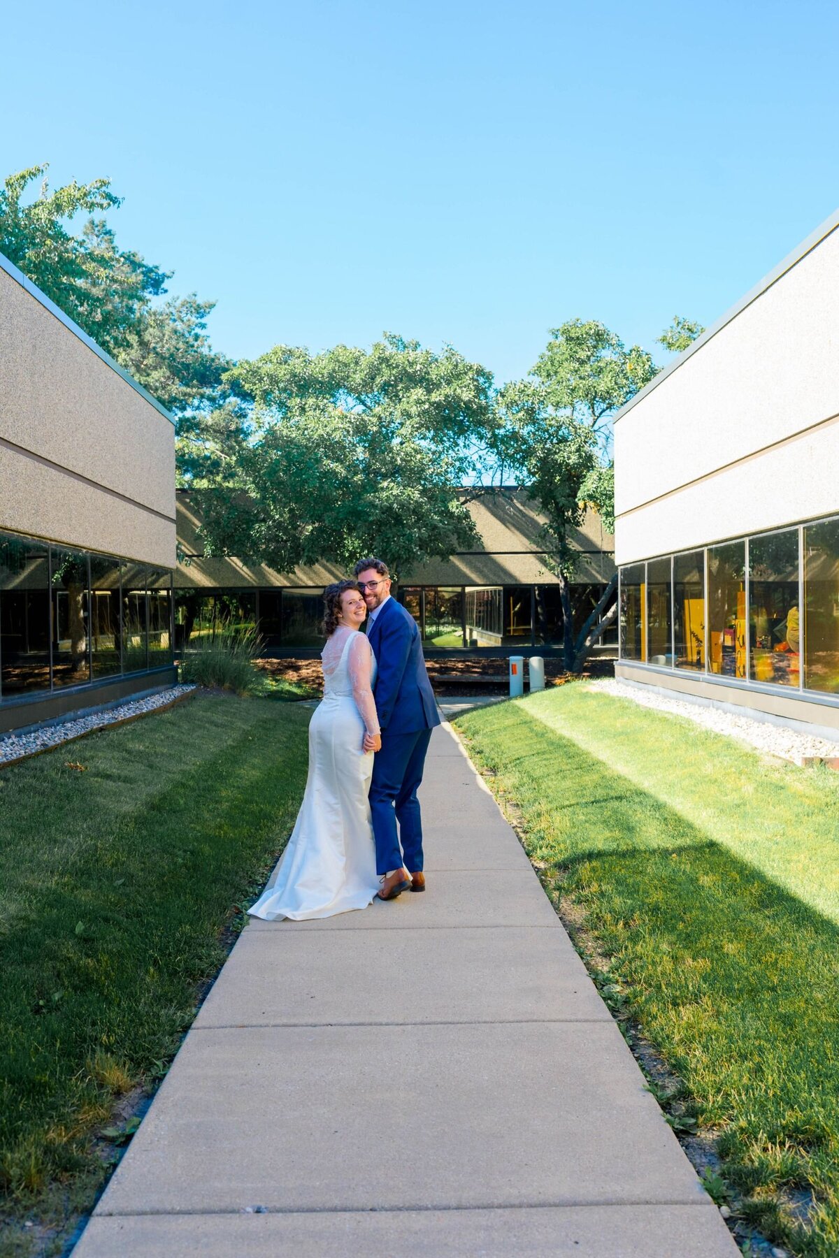 Eliana-Melmed-Photography-Chicago-LosAngeles-Jewish-WeddingPhotography-ShulaNoah-CouplesPortraits-00014