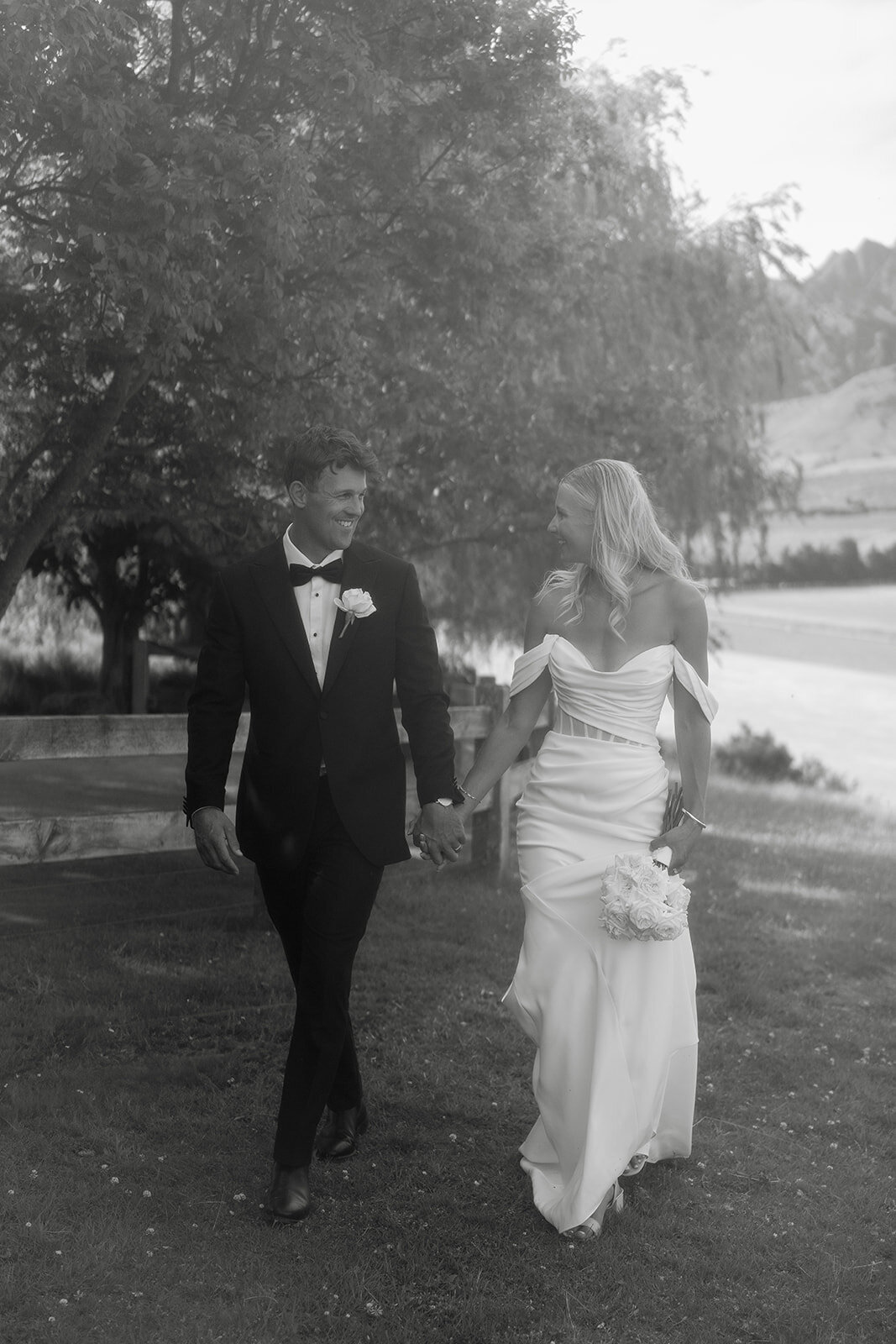 Melissa Clark Photography - Queenstown Wedding Photographer - Brenna & Taylor - Lookoutlodge Wedding-564