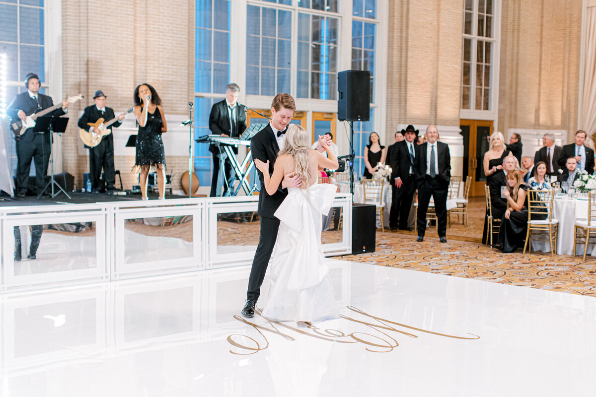 Madison & Michael's Wedding at Union Station | Dallas Wedding Photographer | Sami Kathryn Photography-196
