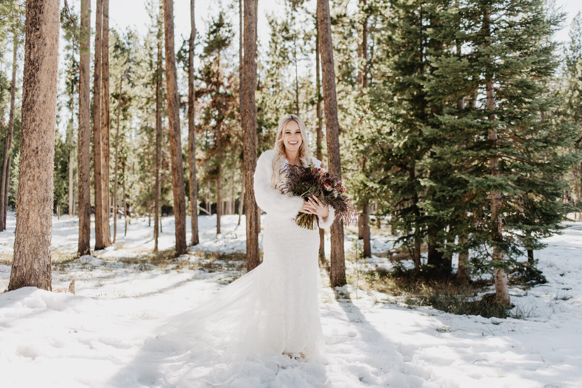 Jackson Hole Photographers capture bride holding bouquet