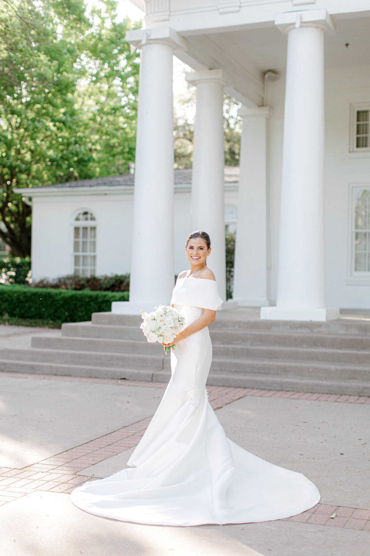 Annie's Bridal Portraits at Arlington Hall Turtle Creek Park | Dallas Wedding Photographer | Sami Kathryn Photography-1