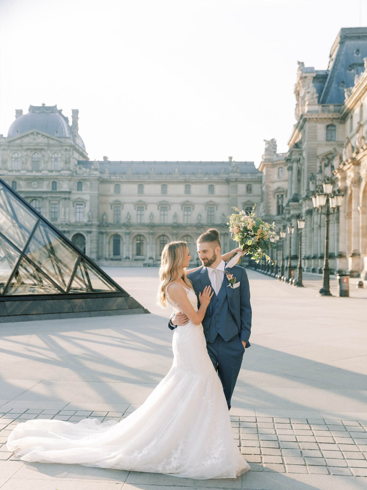 Paris Elopement-Louvre Elopement Photography-Eiffel Wedding portraits-Samin Photography_-33