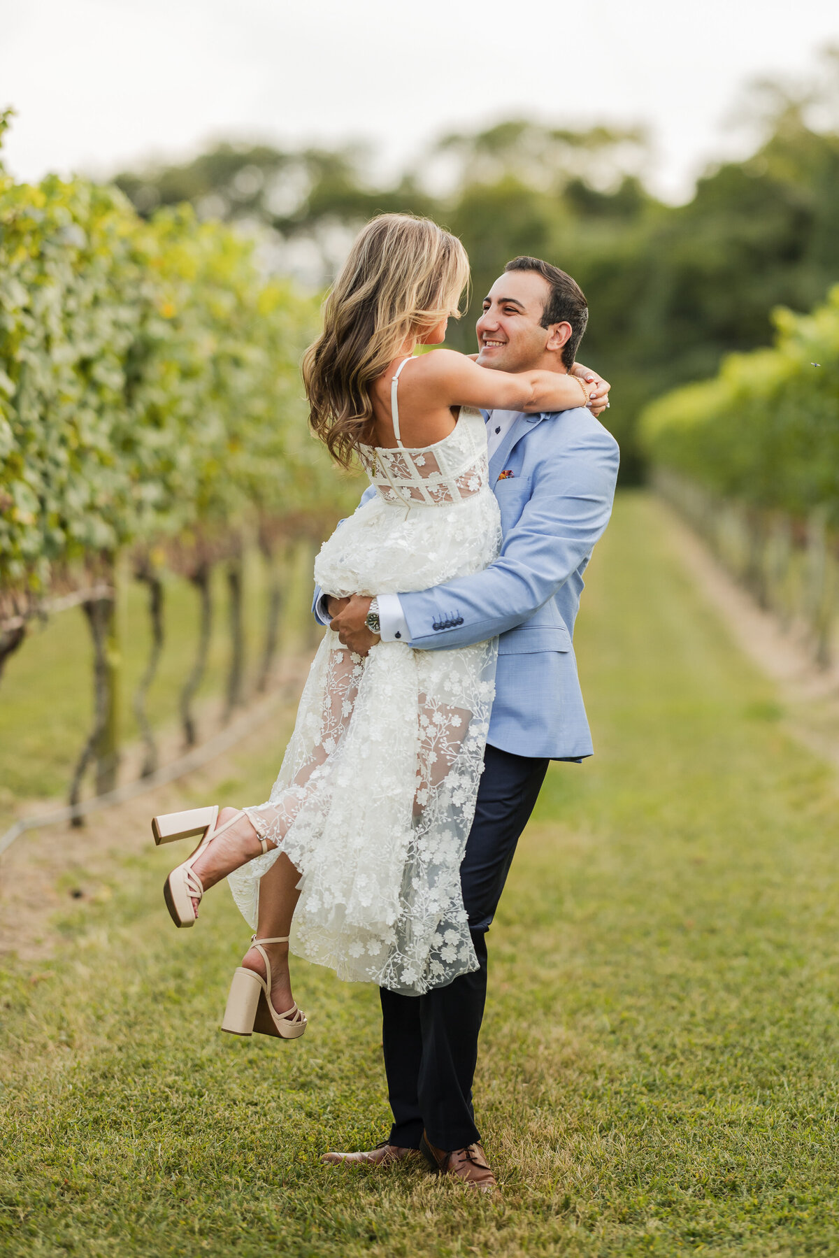 vineyard-engagement-session-new-jersey-60
