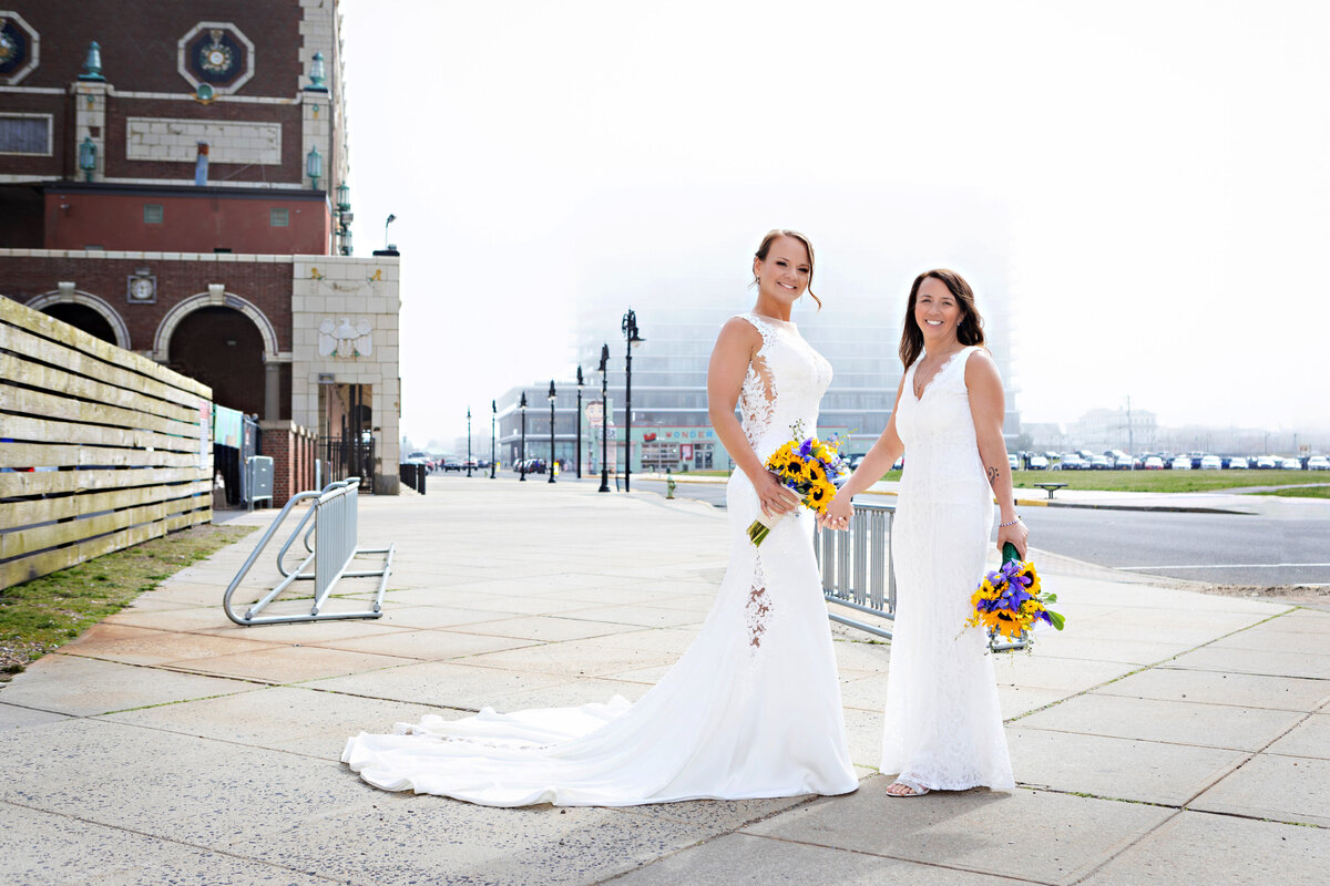 same-sex-couple-outdoor-portrait-jersey-shore-07746