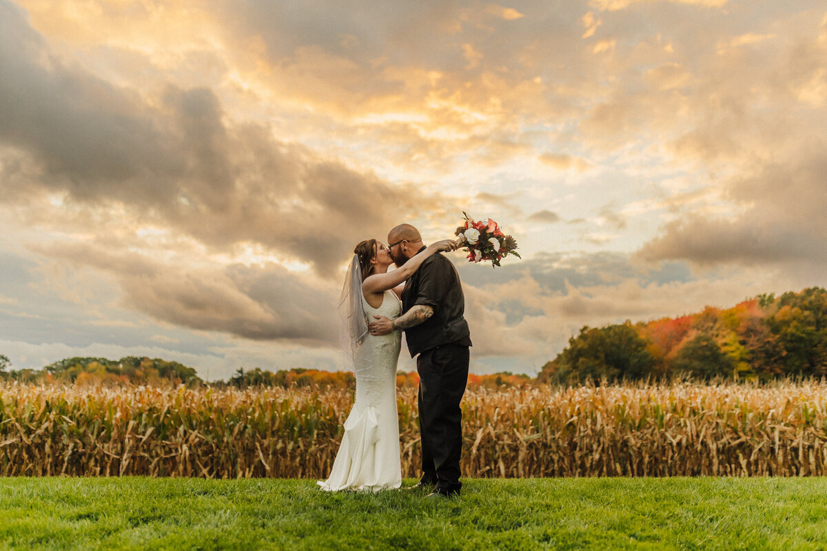 NortheastOhioPhotographer-Kim&Mike-RunningHorseFarm.0815-2