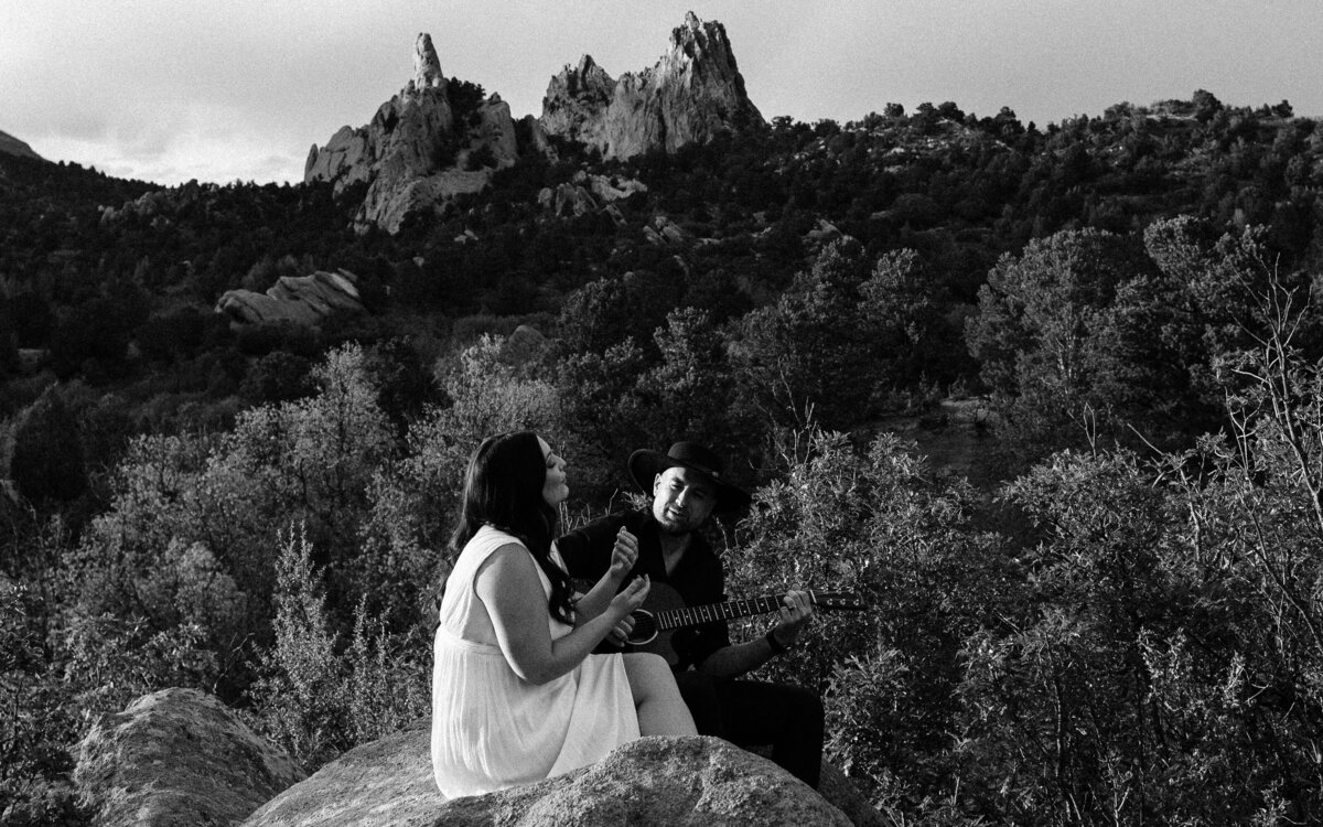 Garden of The Gods Elopement - Ronnie & Gina