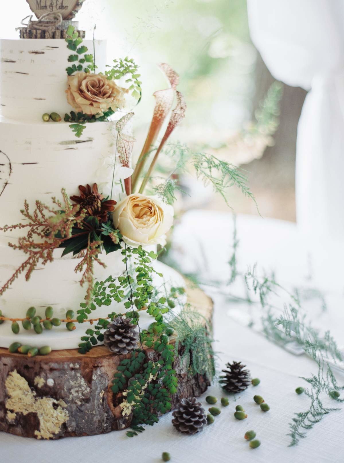 woodland-wedding-cake