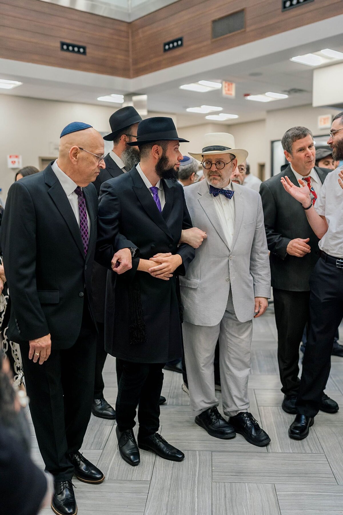 Eliana-Melmed-Photography-Chicago-LosAngeles-Jewish-WeddingPhotographer-CarmiKalman-Bedeken-00045
