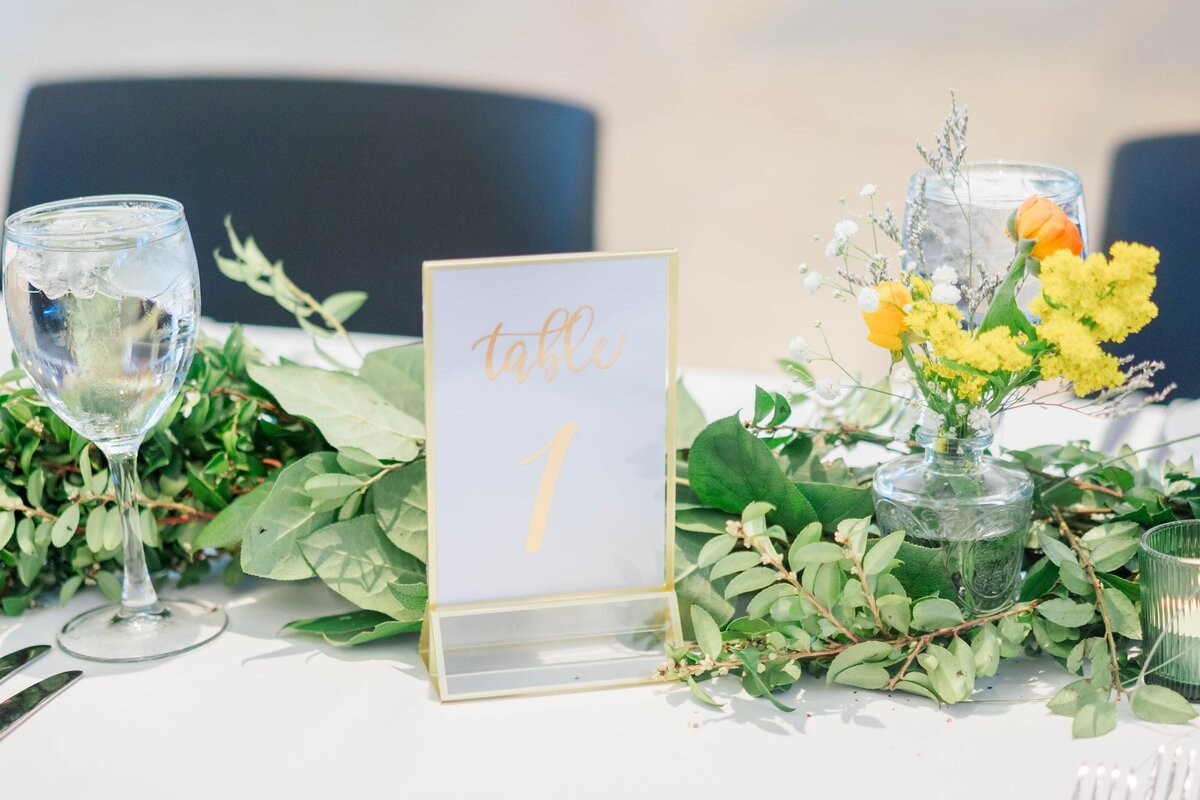 Eliana-Melmed-Photography-Chicago-LosAngeles-Jewish-WeddingPhotography-ShulaNoah-Details-00016