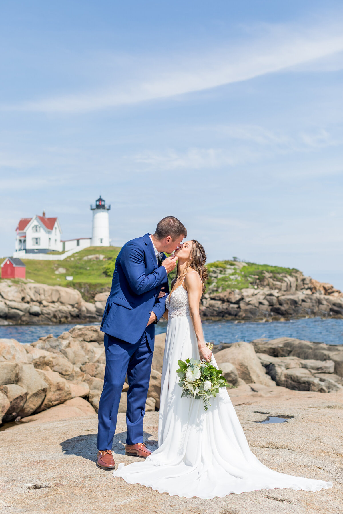 bride and groom nubble lighthouse maine photographer