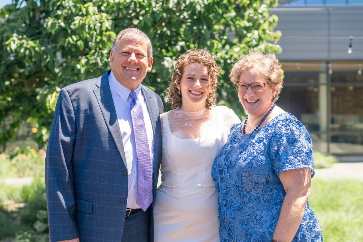 Eliana-Melmed-Photography-Chicago-LosAngeles-Jewish-WeddingPhotography-ShulaNoah-FamilyFormals-00040