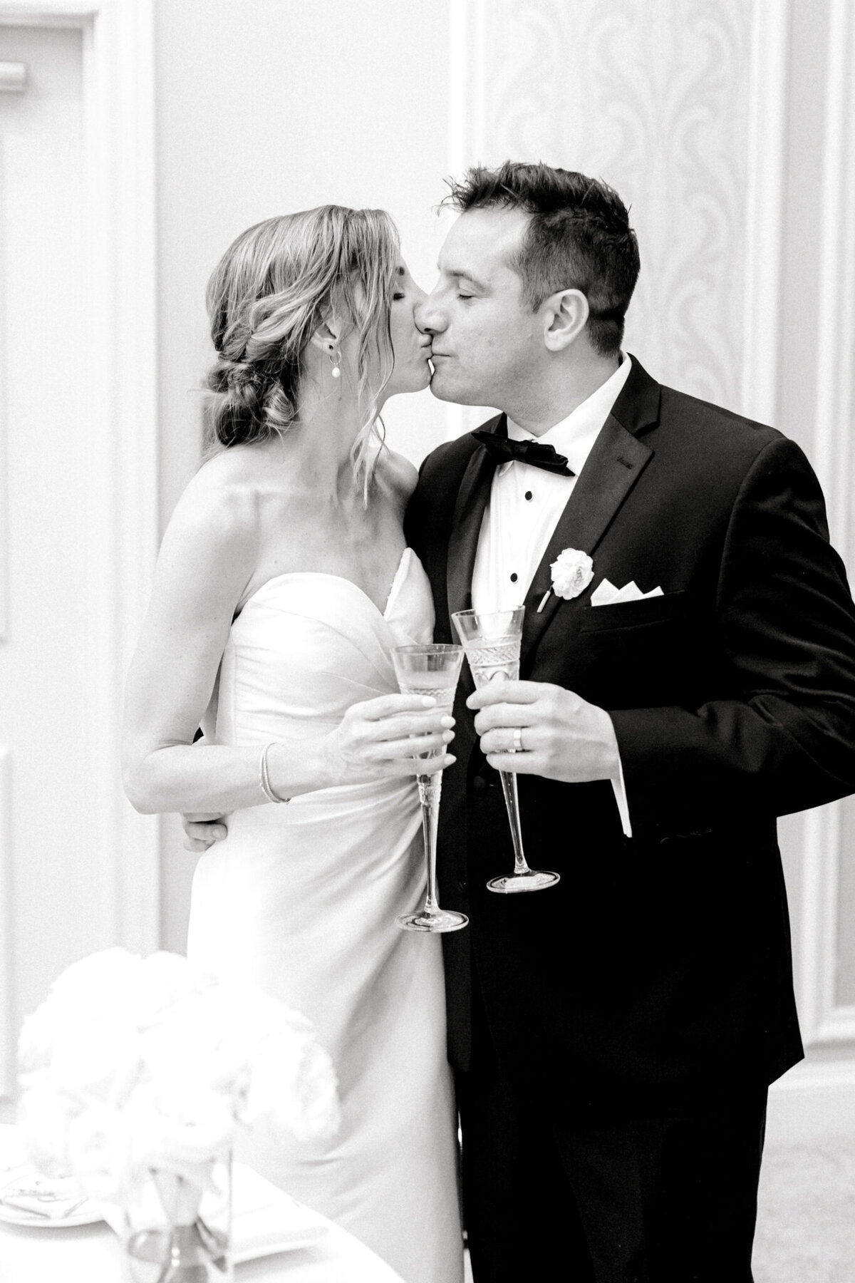 Virginia & Michael's Wedding at the Adolphus Hotel | Dallas Wedding Photographer | Sami Kathryn Photography-203
