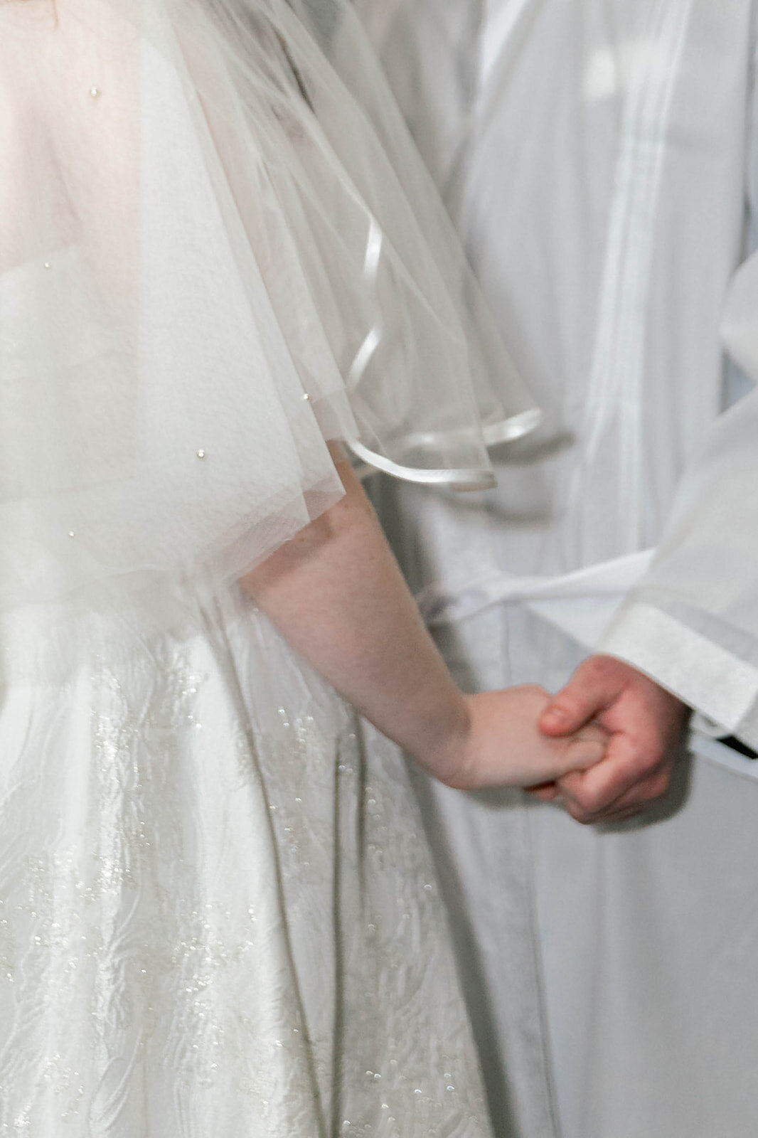 Eliana-Melmed-Photography-Chicago-LosAngeles-Jewish-WeddingPhotography-Chuppah-00214