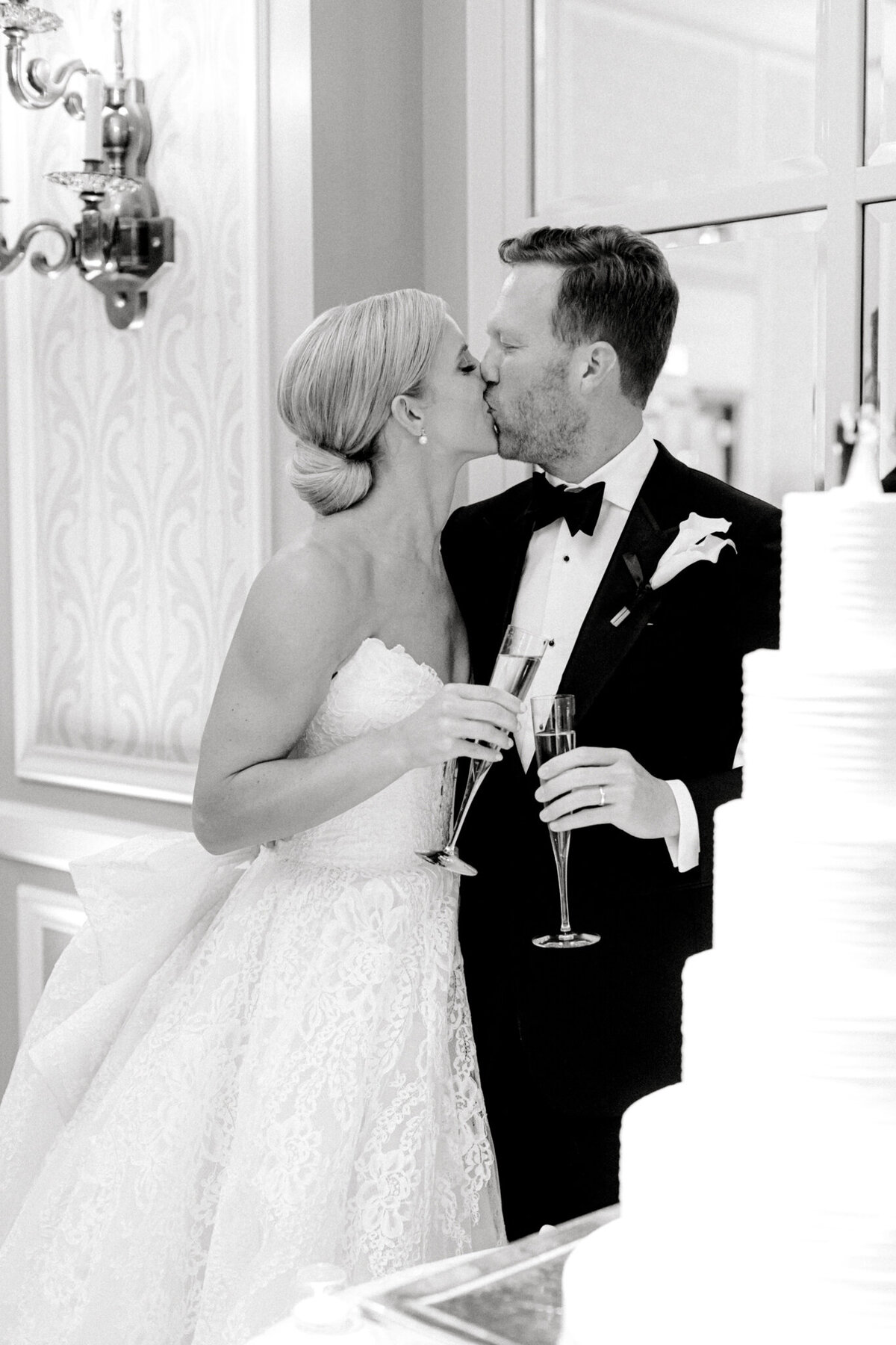Katelyn & Kyle's Wedding at the Adolphus Hotel | Dallas Wedding Photographer | Sami Kathryn Photography-298