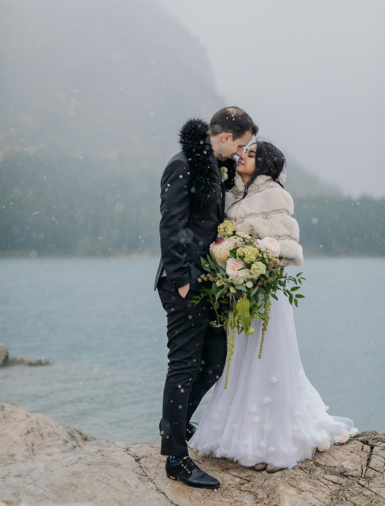 lake-minnewanka-banff-wedding-mt-norquay-photographers