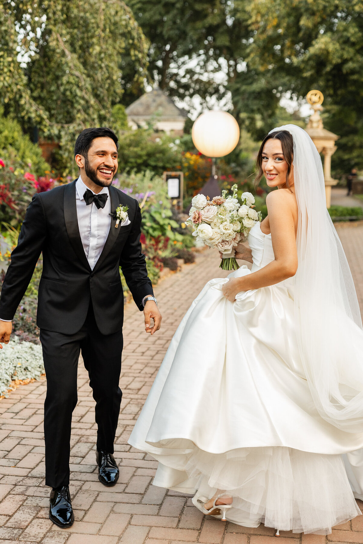 chicago-botanic-garden-wedding-summer-alex-ferreri--46