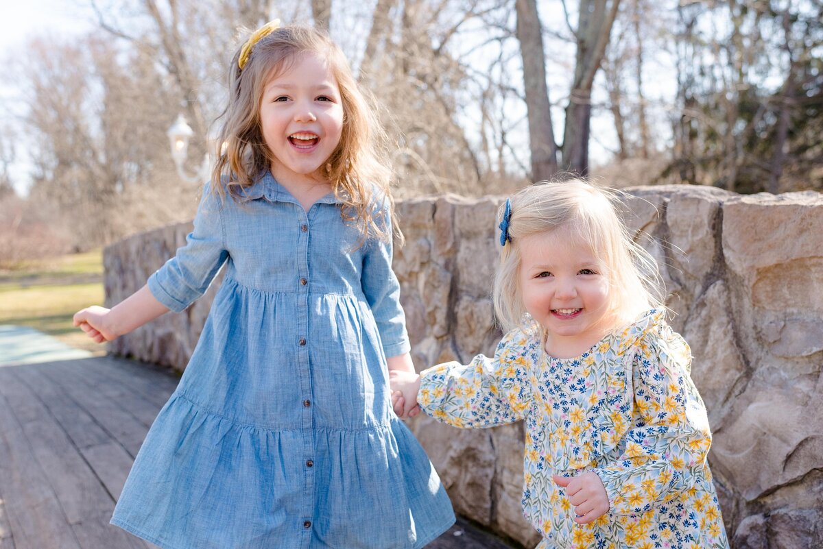 20_prophecy-creek-park_spring-family-session_blue_yellow_ambler-pa