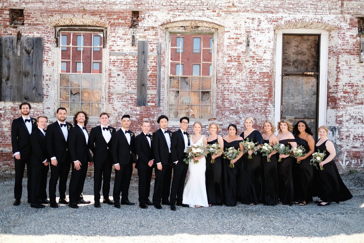 Classic-black-and-white-wedding-in-holyoke-massachusetts-13