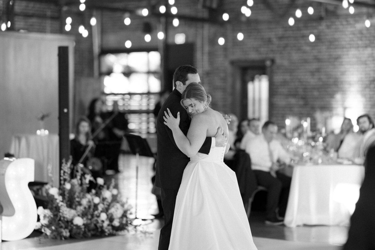 Paige and Tommy Wedding - The Press Room and St. Johns Cathedral - East Tennessee and Destination Wedding Photographer - Alaina René Photography-96