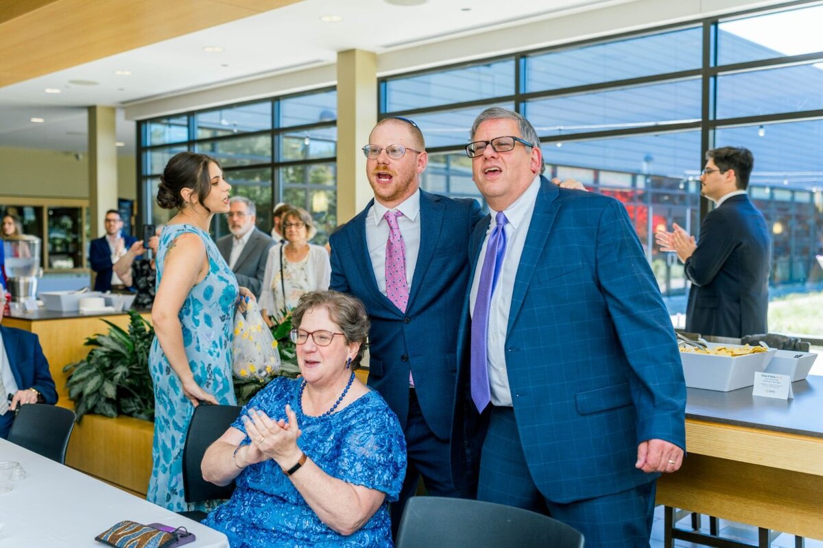 Eliana-Melmed-Photography-Chicago-LosAngeles-Jewish-WeddingPhotography-ShulaNoah-Tisch-00254