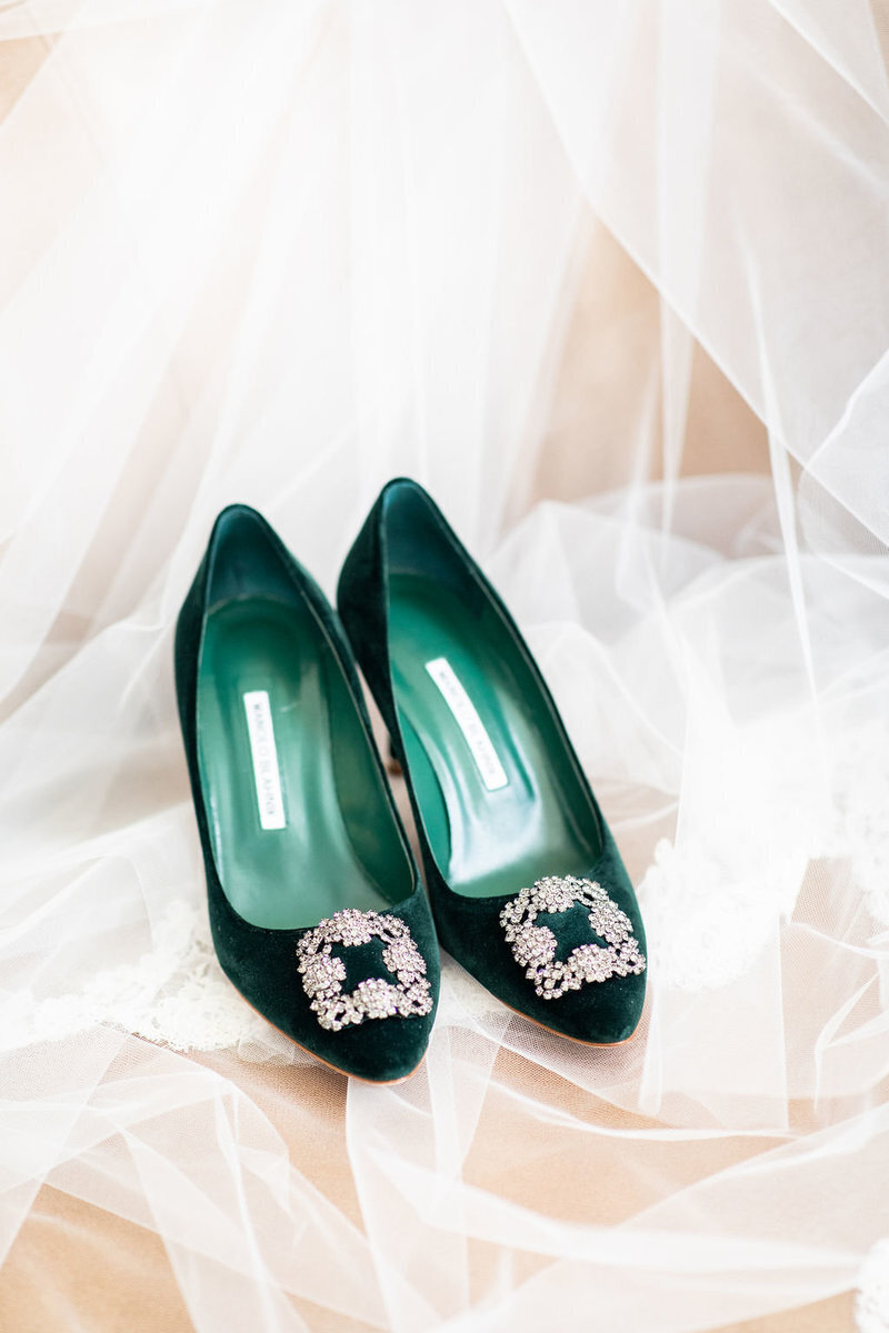 green-velvet-bridal-shoes-patricia-lyons