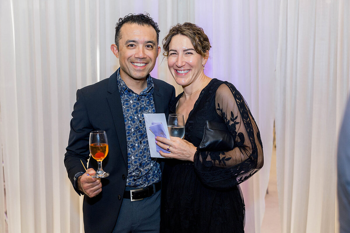 Eliana-Melmed-Photography-Chicago-LosAngeles-Jewish-WeddingPhotography-ElianaSklar-CocktailHour-00035