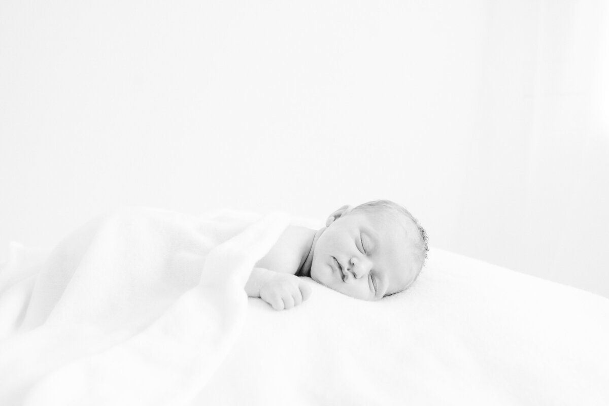 Isabelle-Newborn-107