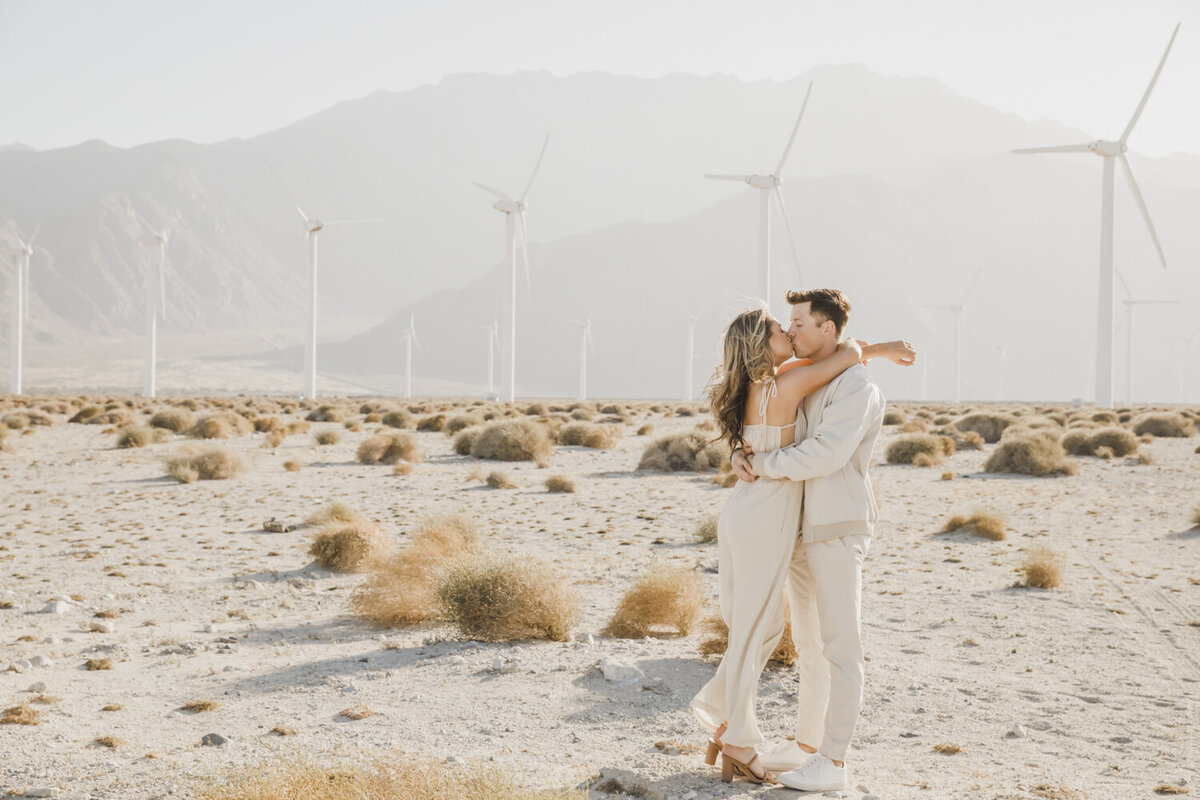 PERRUCCIPHOTO_PALM_SPRINGS_WINDMILLS_ENGAGEMENT_102