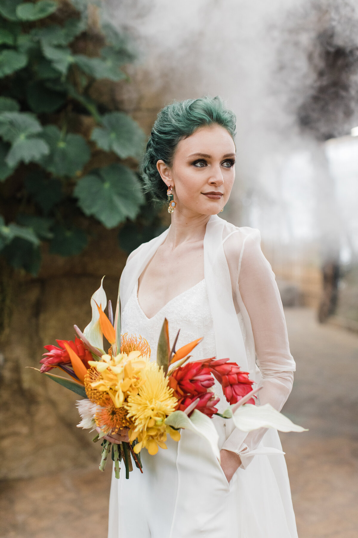 Dallas Aquarium Nimbus Events Wedding Planning Modern Bride Tropical Bouquet