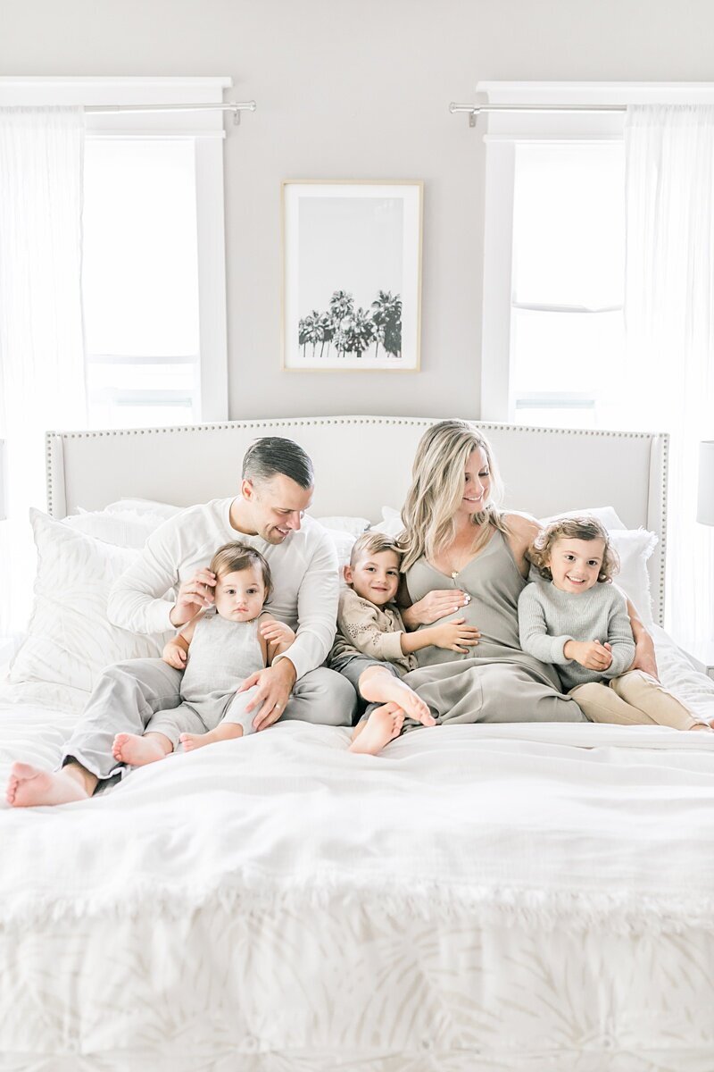 Mount-Pleasant-Maternity-Session-In-Home-Lifestyle_0010