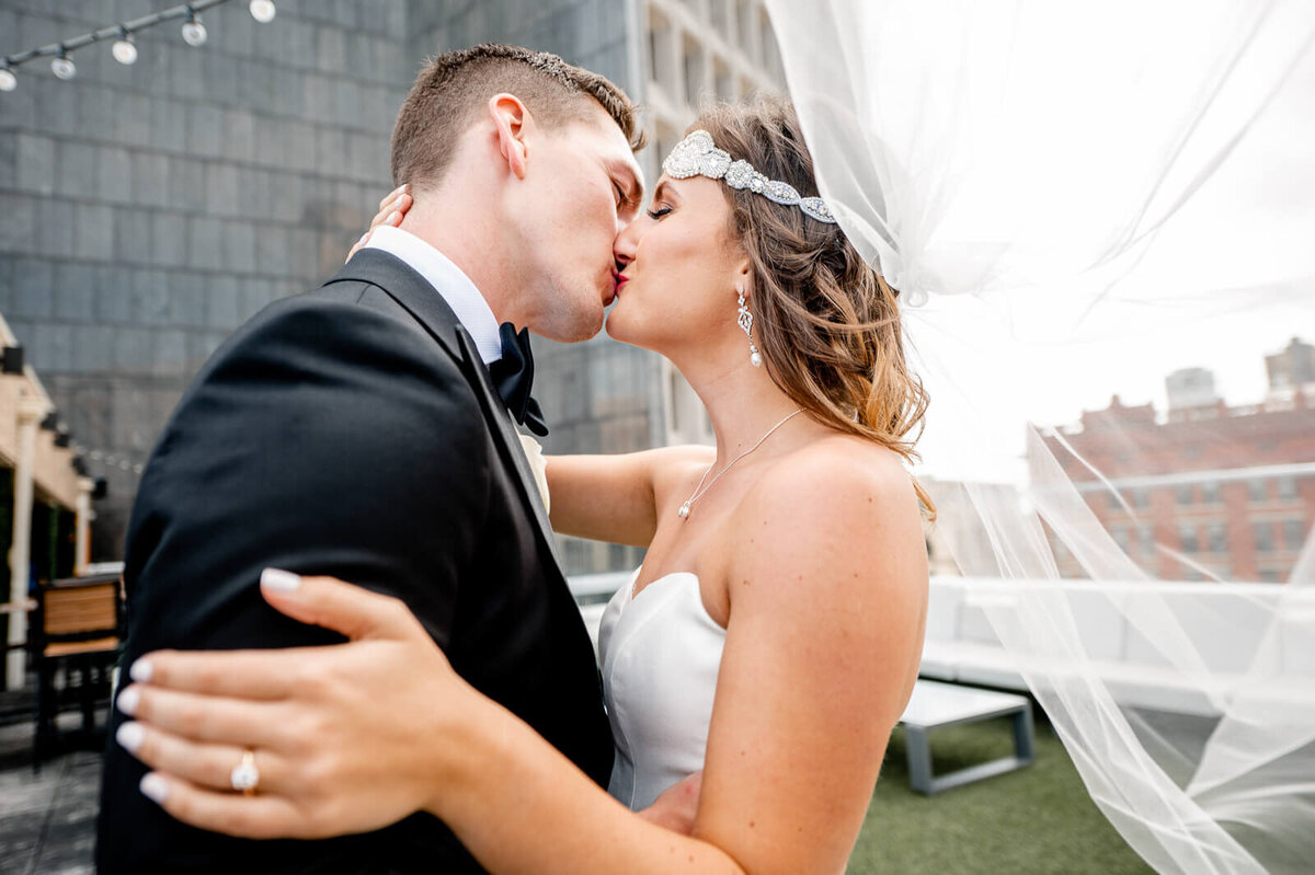 cleveland-rooftop-wedding-picture-22