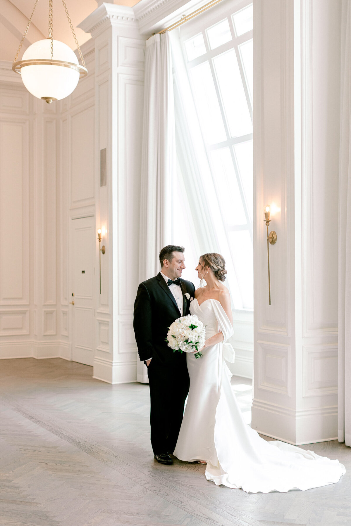 Virginia & Michael's Wedding at the Adolphus Hotel | Dallas Wedding Photographer | Sami Kathryn Photography-59