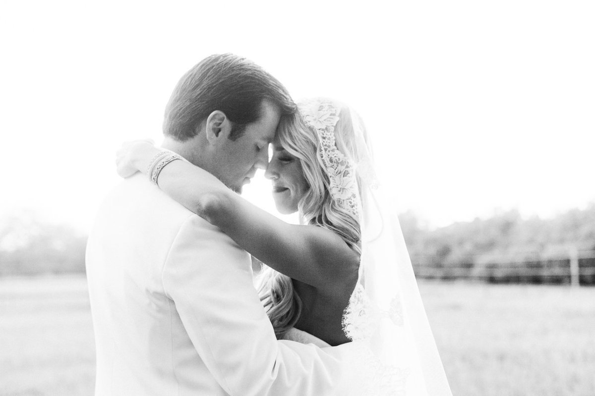 photo-bride-groom-bw