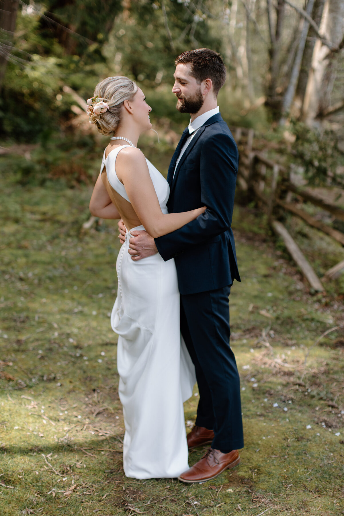 Bowen-Island-Elopement-Photographer-14