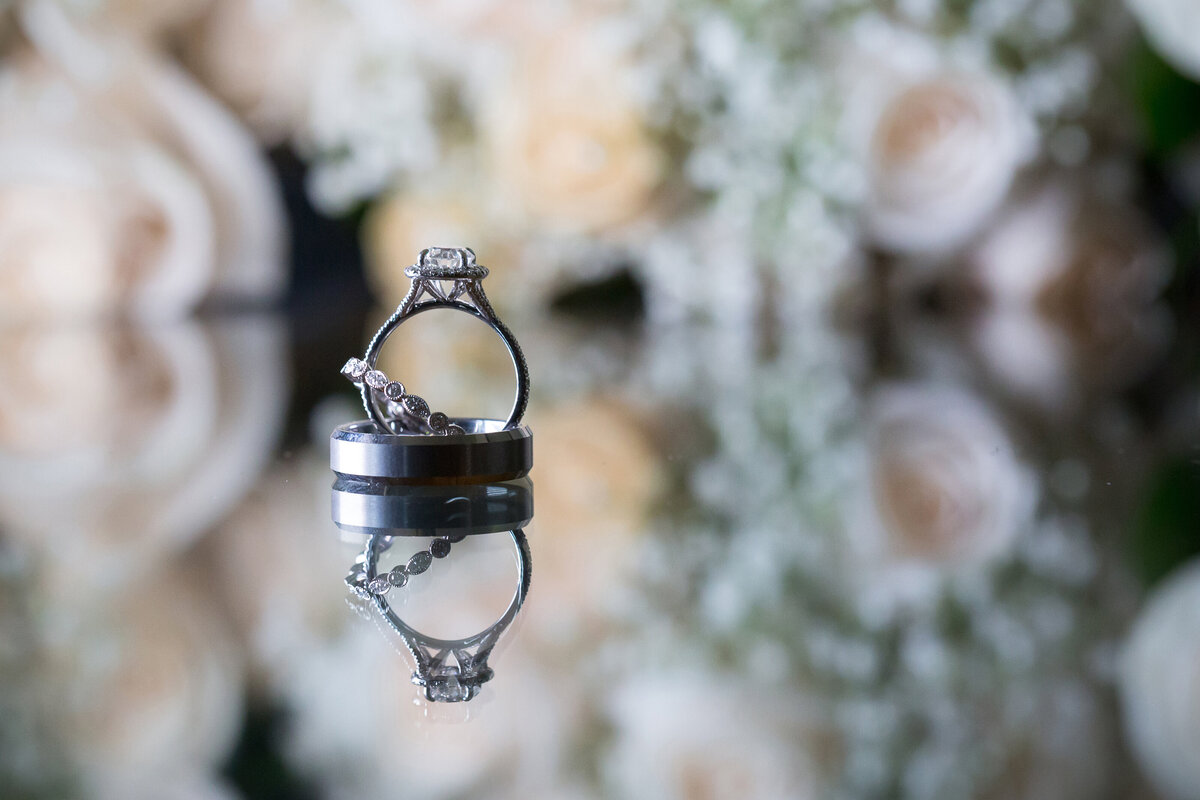 wedding-details-engagment-ring-wedding-bands-07746