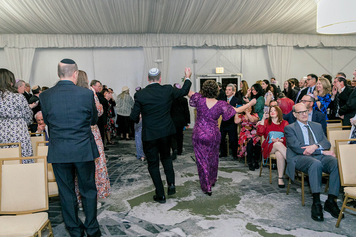 Eliana-Melmed-Photography-Chicago-LosAngeles-Jewish-WeddingPhotography-Chuppah-00270