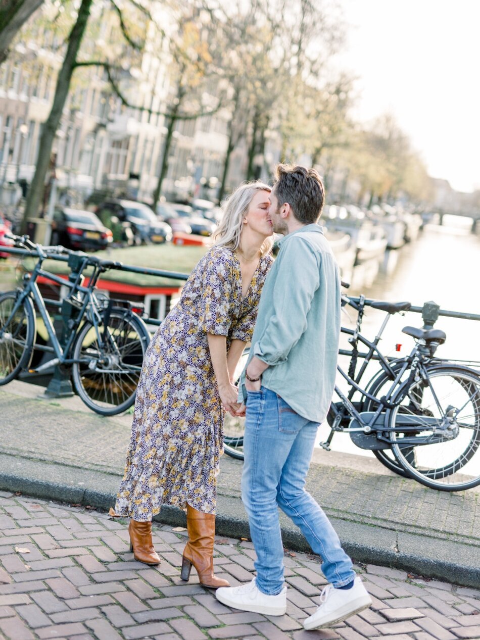 Engagement photos in Amsterdam by Fine Art Photographer Michelle Wever Photography_0011