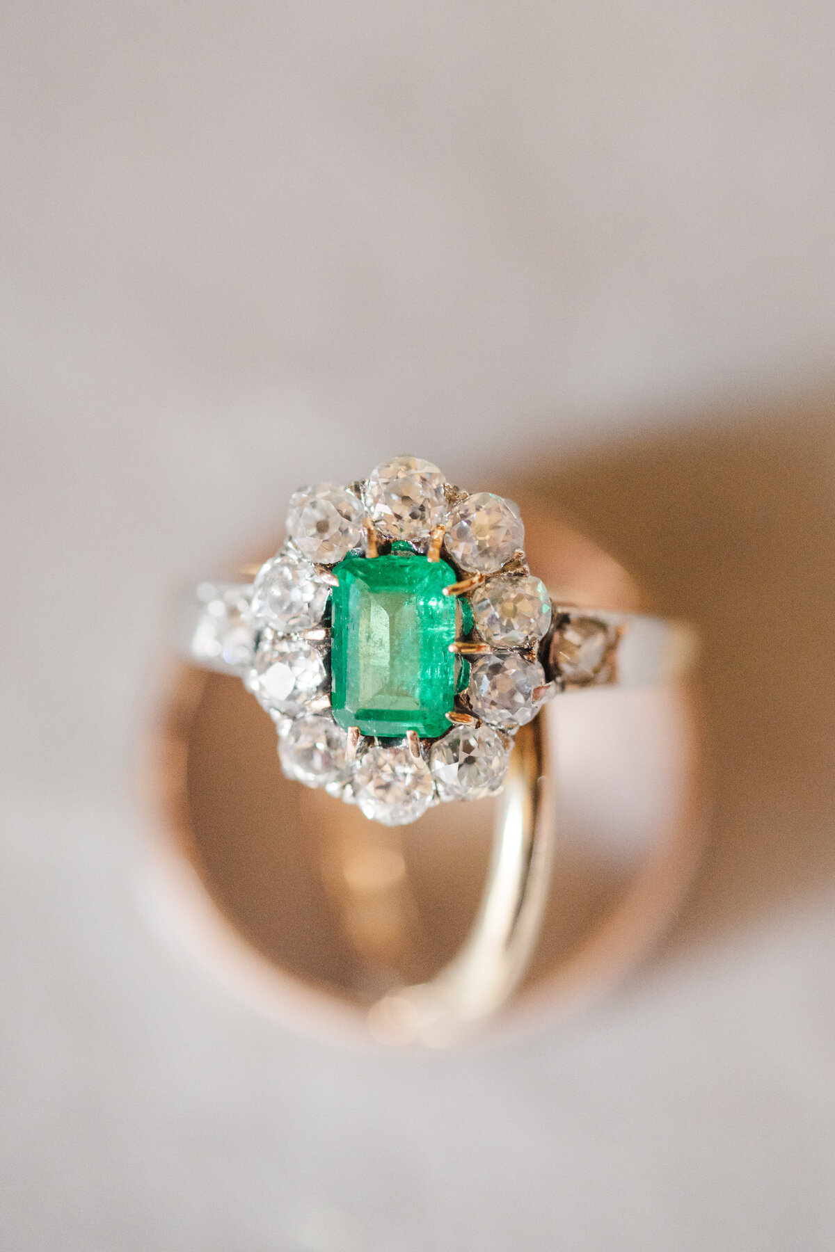 Brides vintage green emerald ring