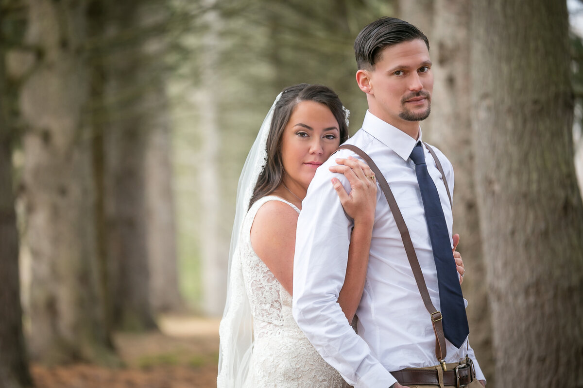 bride-groom-backhug-pose-romantic-nj-07746