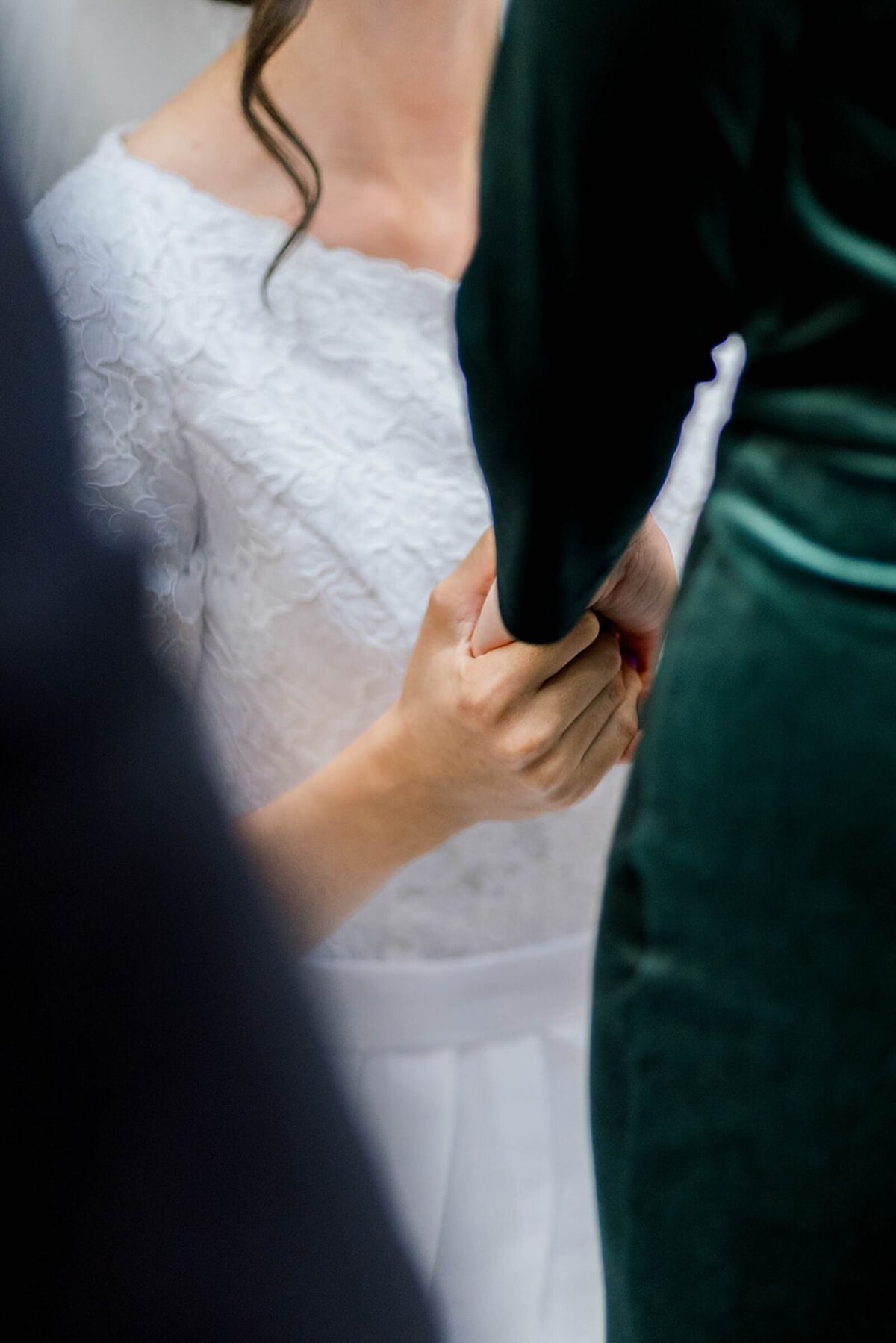 Eliana-Melmed-Photography-Chicago-LosAngeles-Jewish-WeddingPhotographer-CarmiKalman-KabbalatPanim-00006