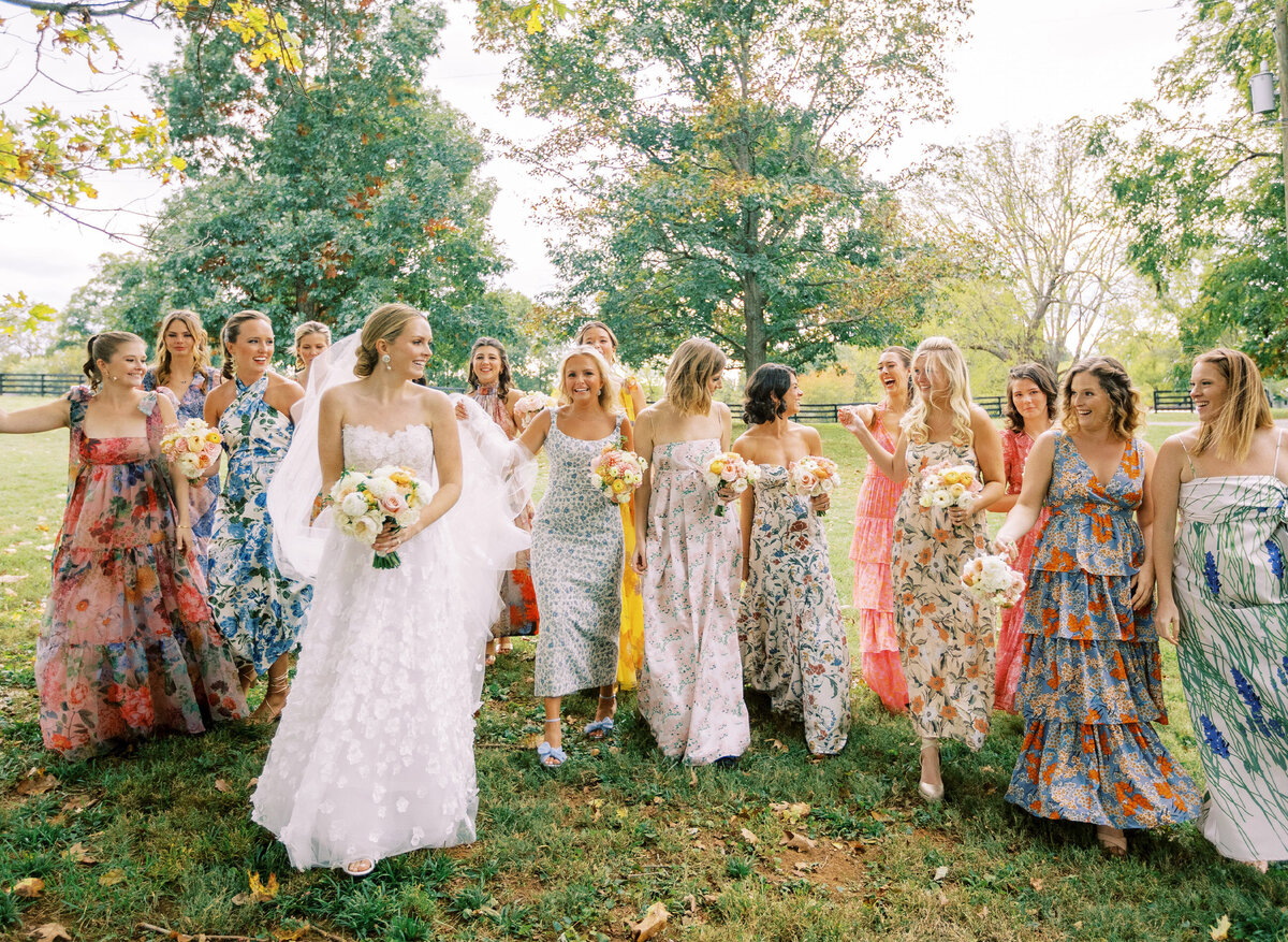 pamela-barefoot-events-washington-dc-wedding-planner-bride-walking-with-bridesmaids