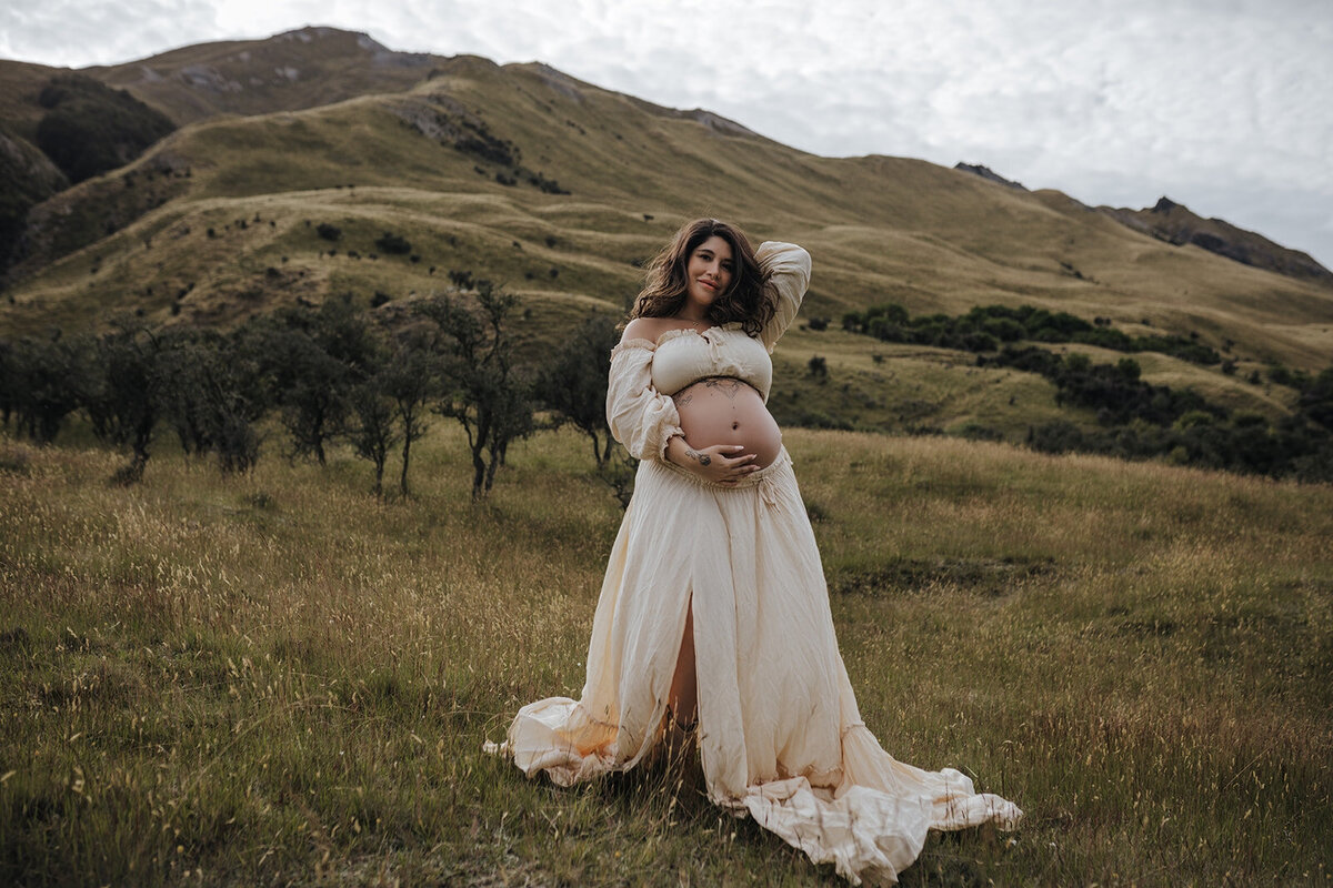 Maternity Portraits in Queenstown