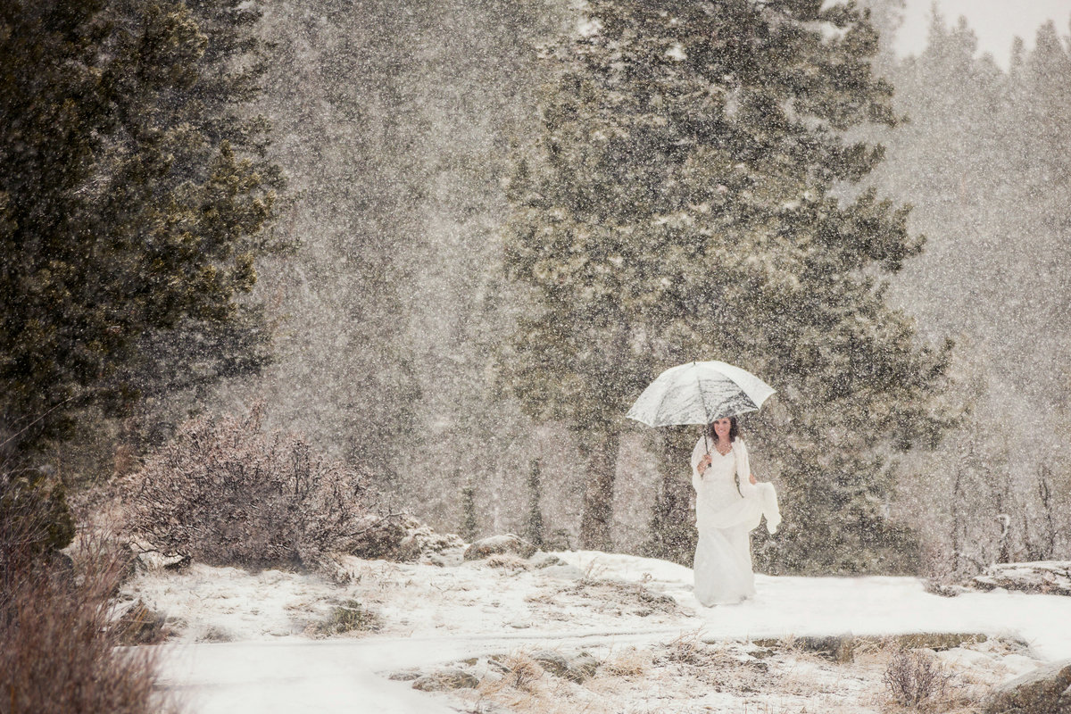 snowy-estes-park-wedding-portraits