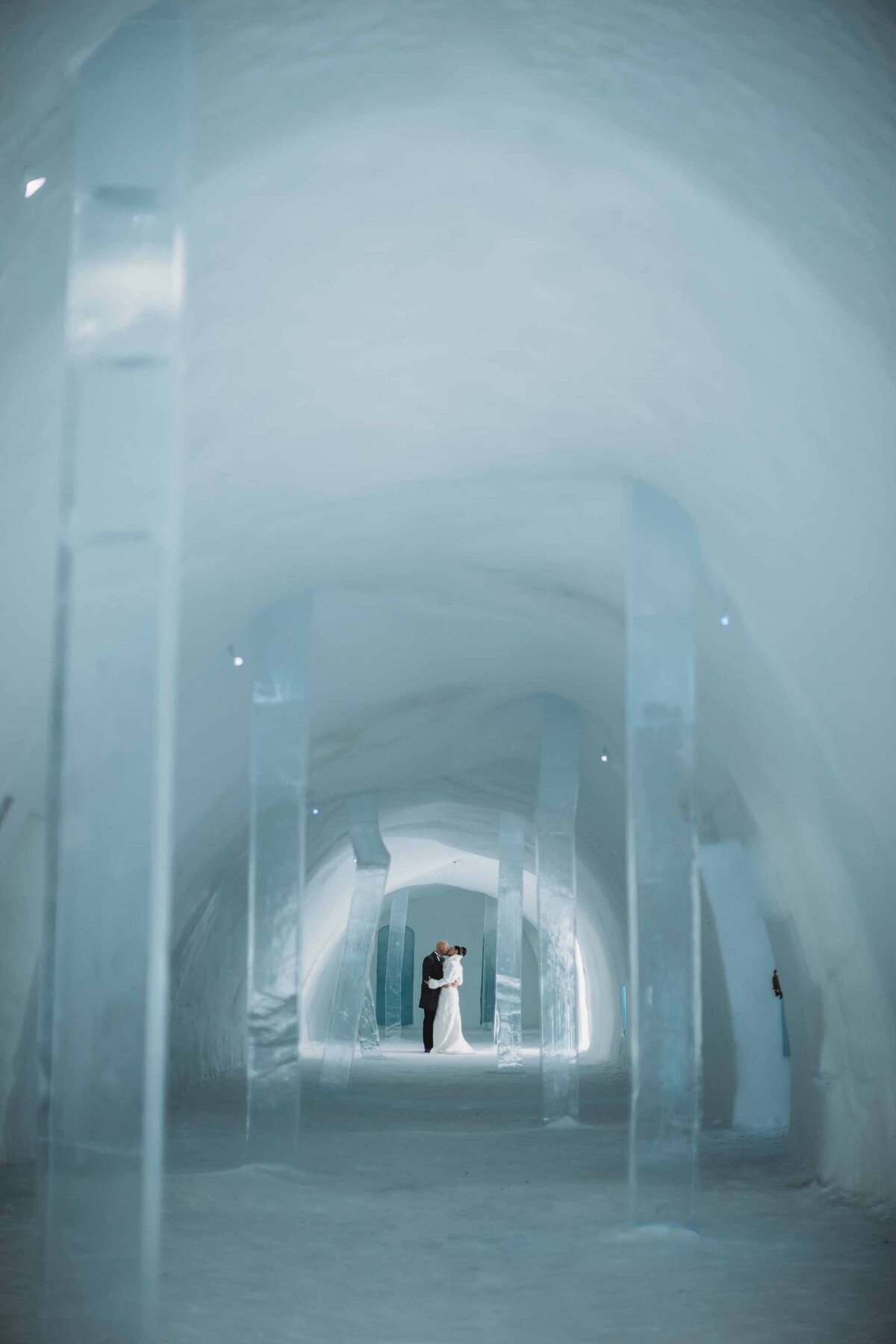 icehotel-weddings-winter-weddings-vinterbröllop-fotograf-kiruna-photographer-wedding-photographer083081