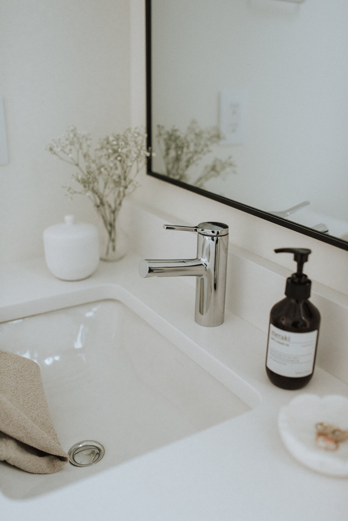 white-bathroom-vanity-countertop-kohler-sink