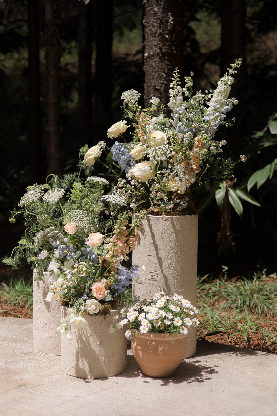 Bee's Blossoms Floral Studio Gold Coast Australia Florist Wedding Event Floral Design Flower Workshops Retail Deliveries Belle Clark Whimsical Romantic Lush Flowers Wedding Bouquets Centerpieces SMwedding-134