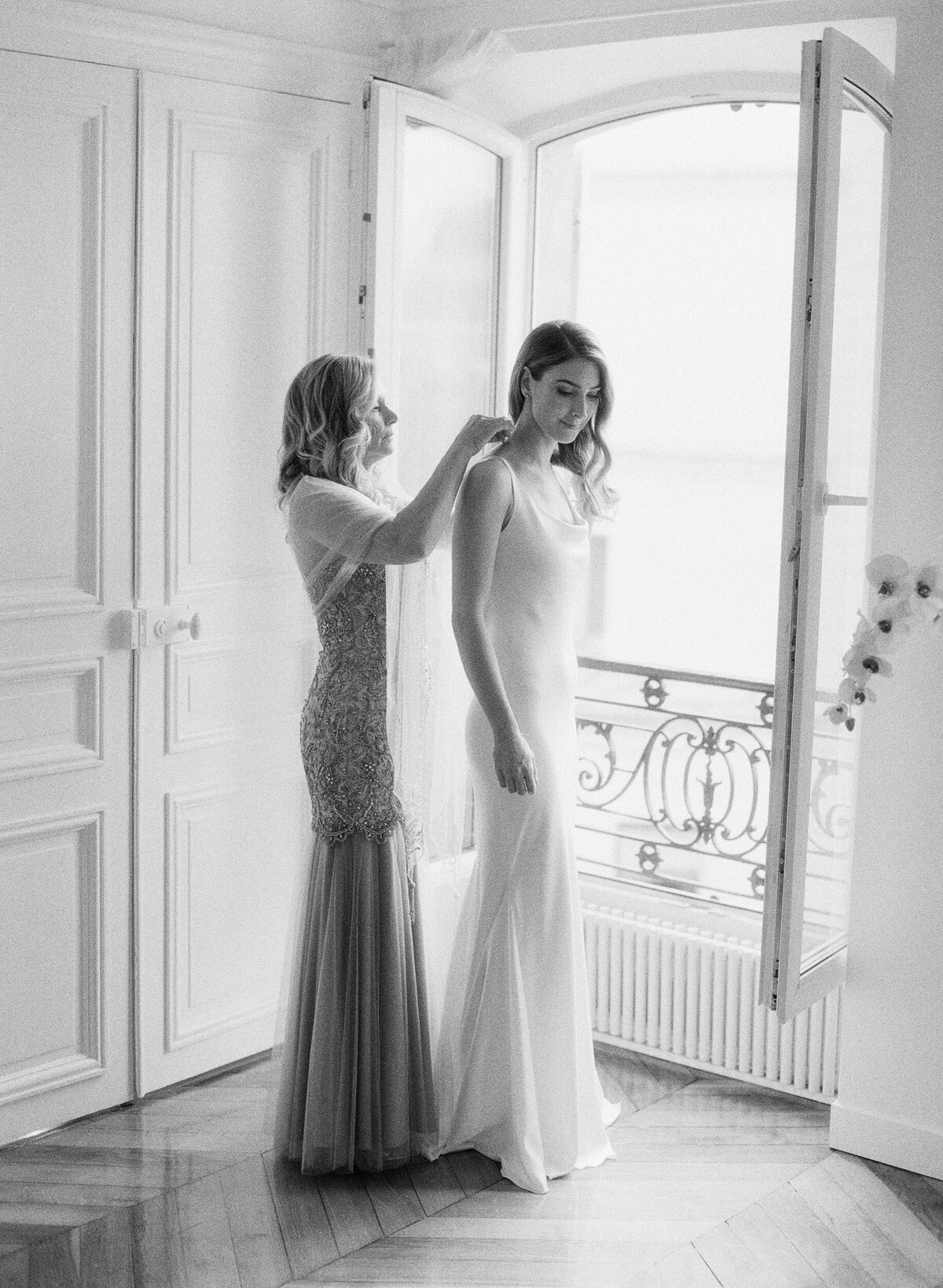 Trine_Juel_hair_and_makeupartist_wedding_Paris_Francetting_Ready_Girls_77