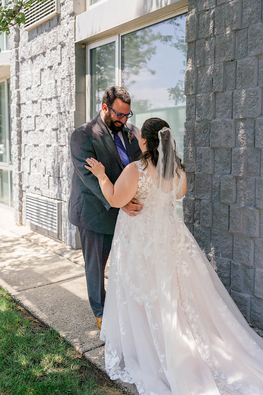 Eliana-Melmed-Photography-Chicago-LosAngeles-Jewish-WeddingPhotography-ElianaSklar-FirstLook-00099