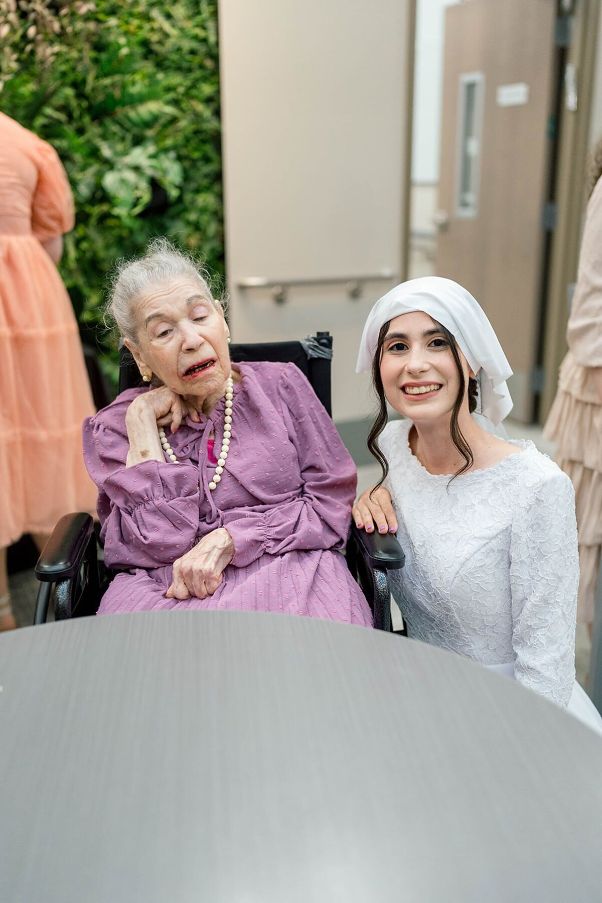 Eliana-Melmed-Photography-Chicago-LosAngeles-Jewish-WeddingPhotographer-CarmiKalman-KabbalatPanim-00093