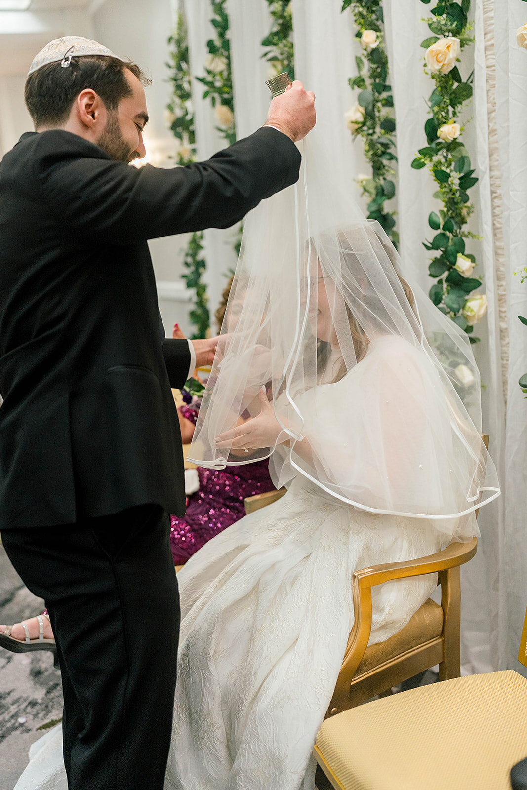 Eliana-Melmed-Photography-Chicago-LosAngeles-Jewish-WeddingPhotography-KabbalatPanim-00125